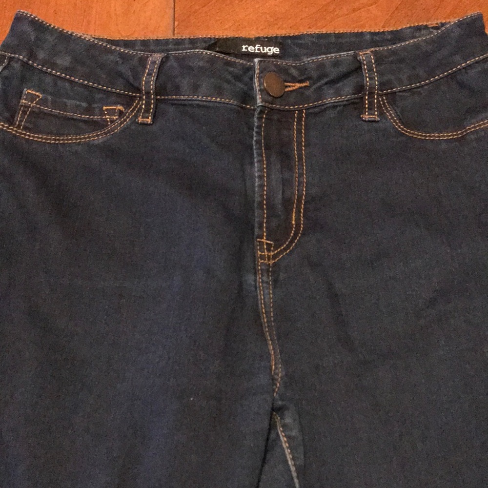 Woman’s Refuge Hi-Rise Leggings Size 8